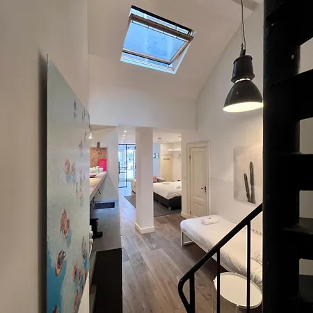 Spui Apartment In Center-3
